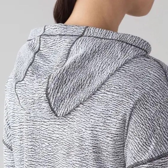 Lululemon Squad Goals Hoodie Sheer Luon Pebble Jacquard White Black Pullover 2 - Picture 6 of 10